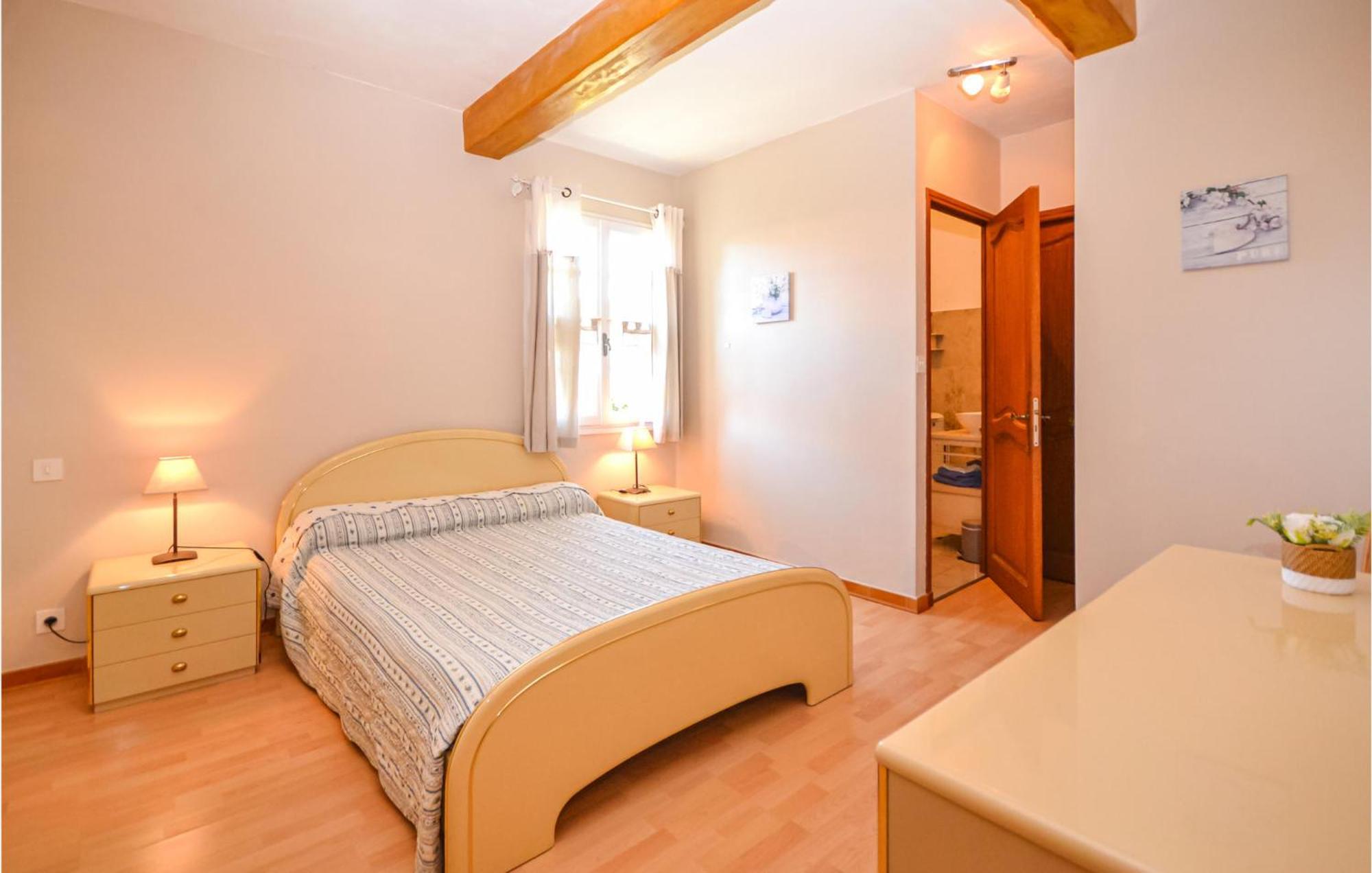 1 Bedroom Pet Friendly Home In Entrechaux Kültér fotó