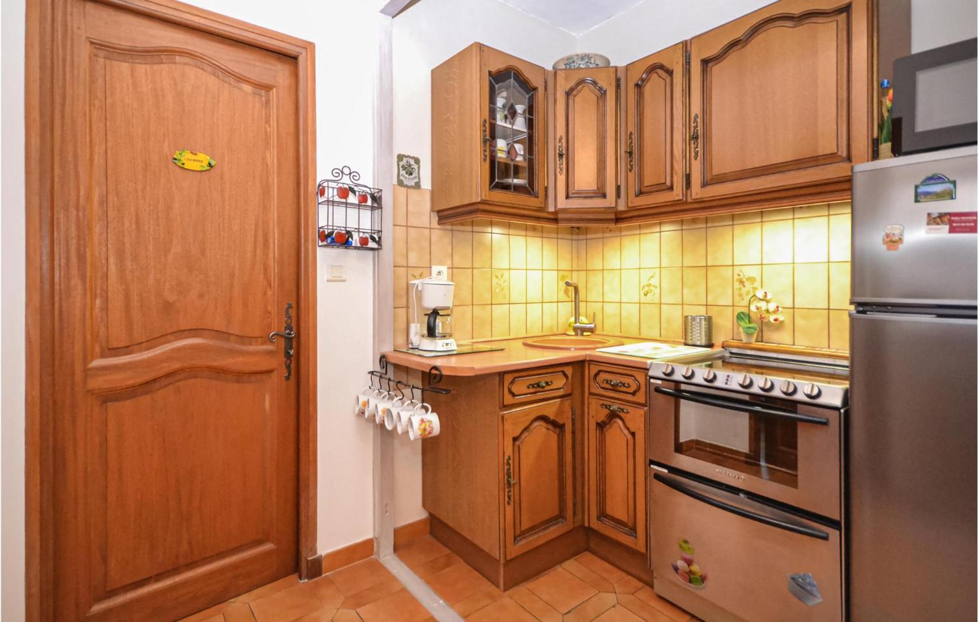 1 Bedroom Pet Friendly Home In Entrechaux Kültér fotó