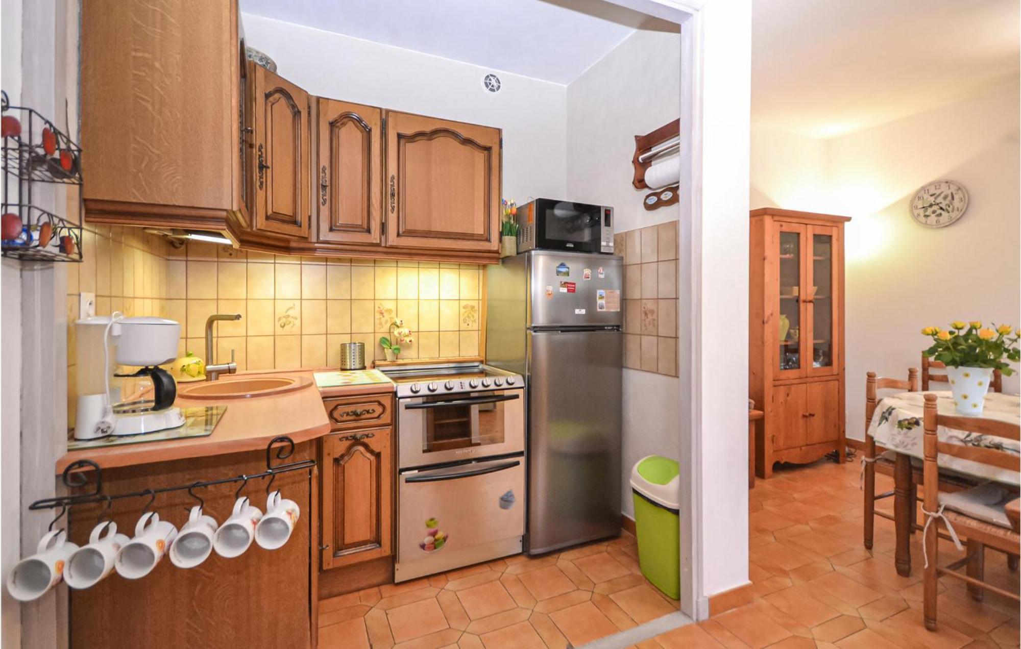 1 Bedroom Pet Friendly Home In Entrechaux Kültér fotó